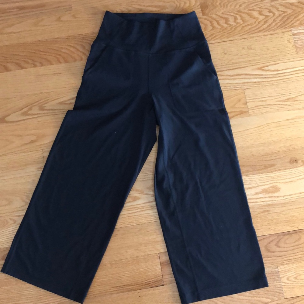 Like New Lululemon Align Wide Leg Crops Size 4